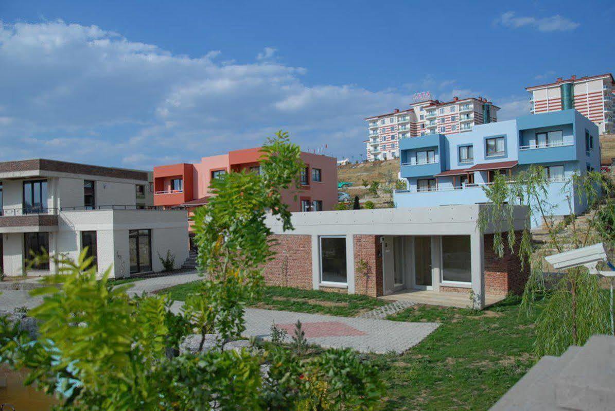 הוילה אסקיסהיר Ceylan Termal Saglikli Yasam Koyu מראה חיצוני תמונה